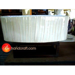 LT3052 โคมไฟตั้งโตีะทรงรีเย็บกรีบสีขาว