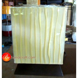 LT3054 โคมไฟตั้งโต๊ะเย็บกรีบผ้าสีขาว
