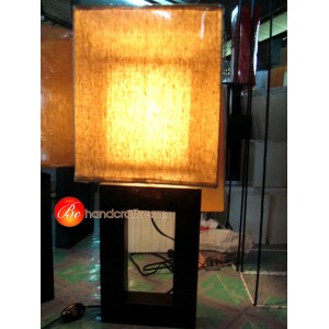LT3067 โคมไฟตั้งโต๊ะฐานไม้สีเหลี่ยม