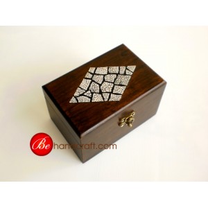 EGB 1015 09 014 กล่องไม้สักแต่งเปลือกไข่ (eggshell box)